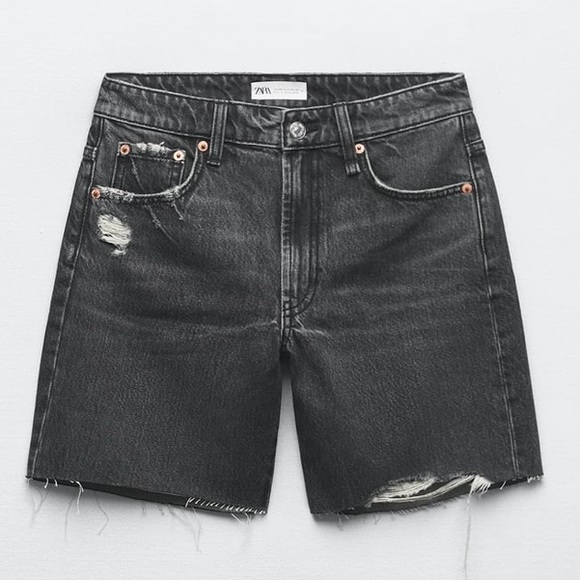 New Zara mid rise loose fit bermuda black washed denim distressed shorts - Picture 5 of 11